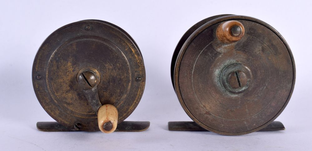 TWO ANTIQUE MINIATURE FISHING REELS. Largest 6 cm wide. (2)