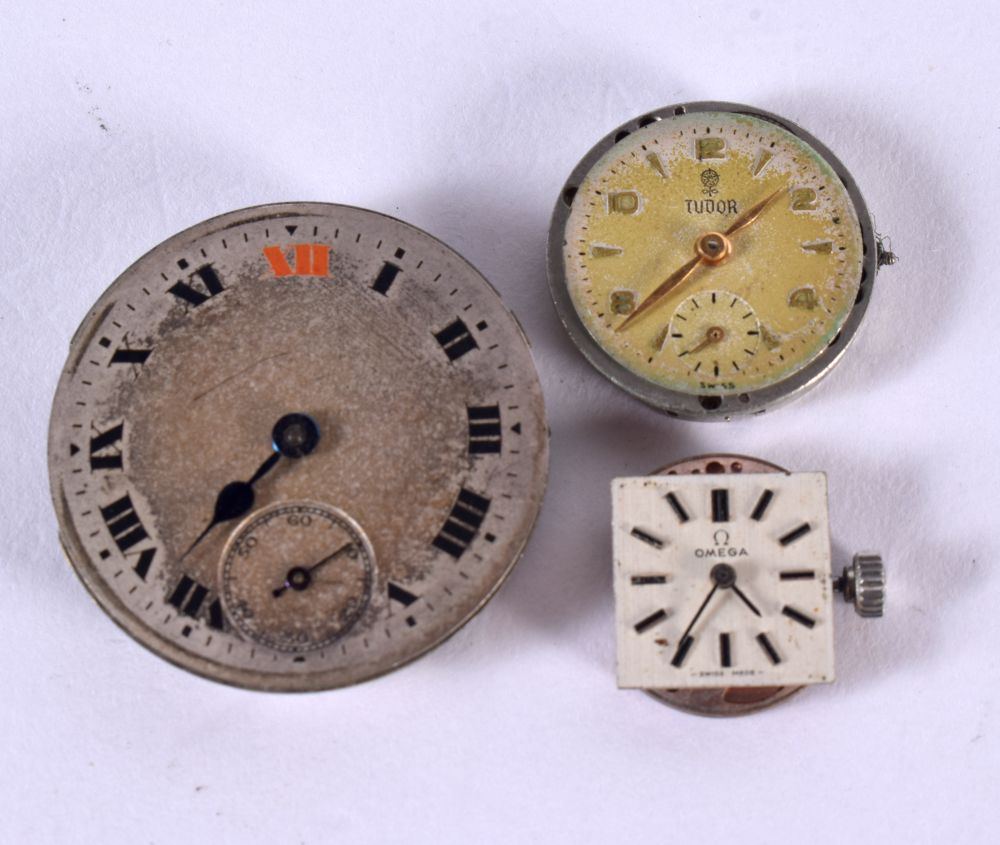 3 WATCH MOVEMENTS. Largest dial 3cm (3)