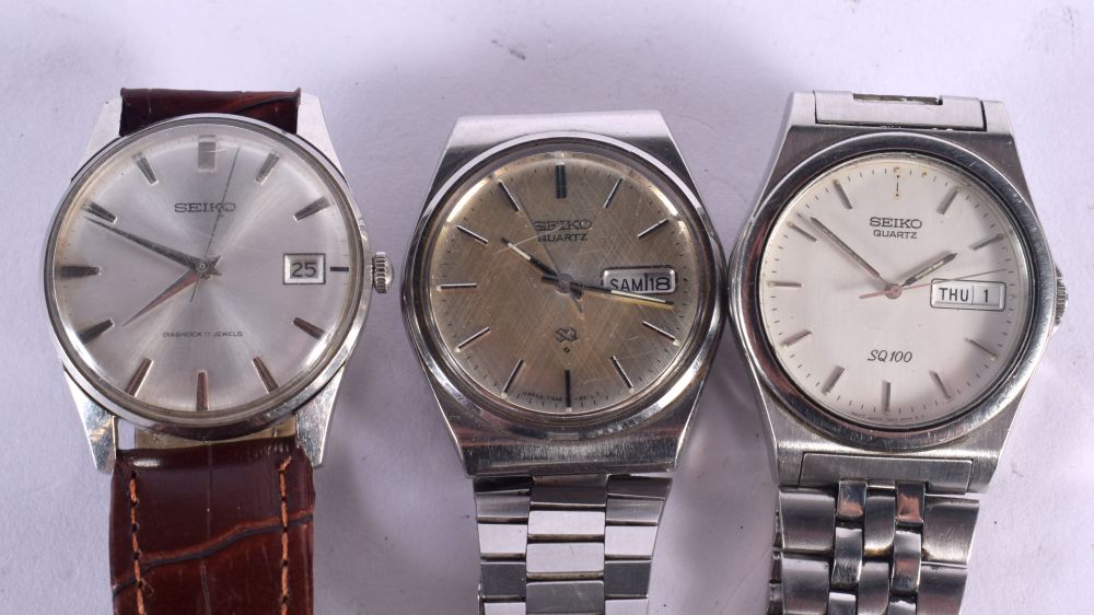 THREE SEIKO WRISTWATCHES. Largest 3.75 cm inc crown. (3) - Image 2 of 3