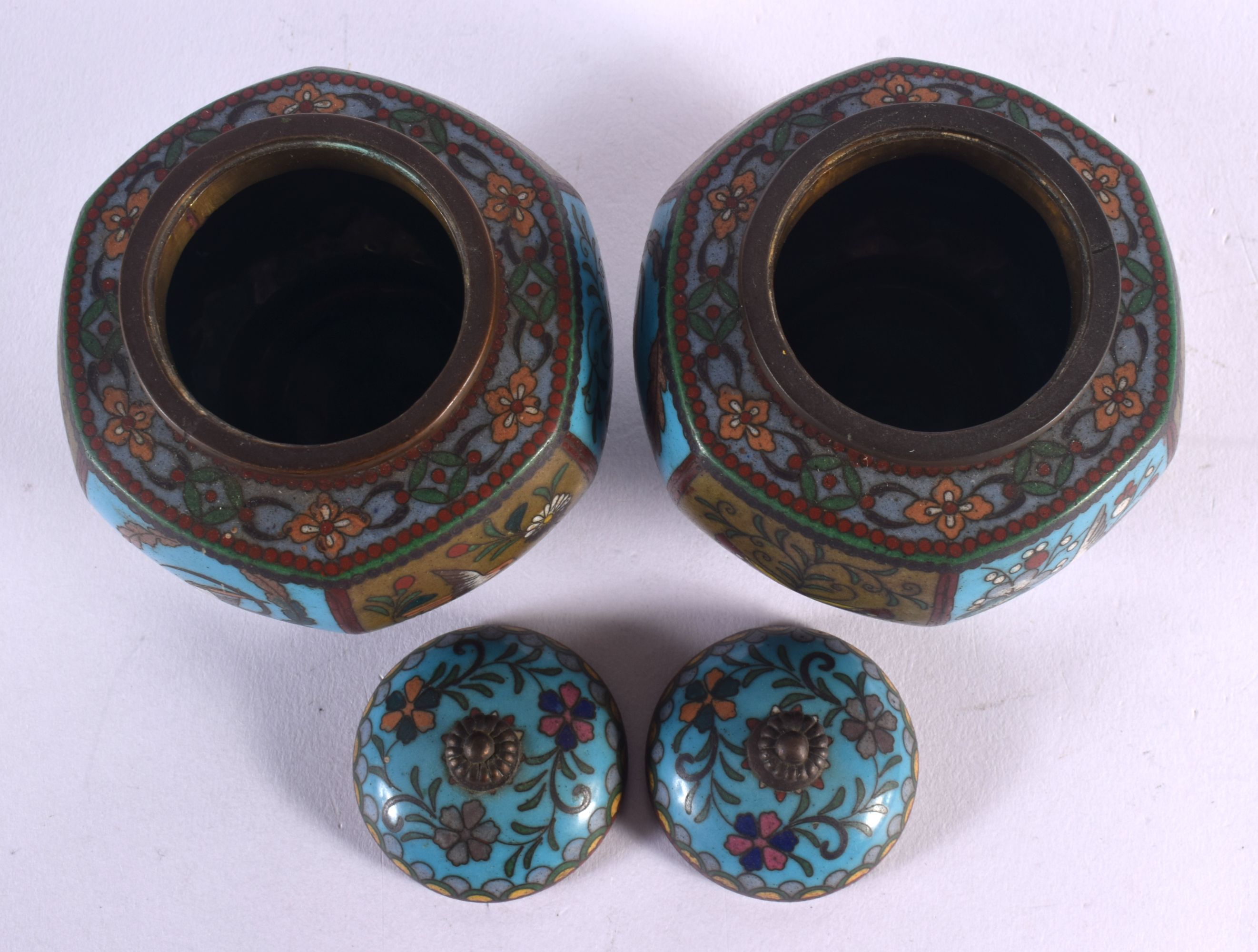 A PAIR OF 19TH CENTURY JAPANESE MEIJI PERIOD CLOISONNE ENAMEL JARS AND COVERS decorated with insects - Image 4 of 5
