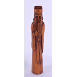 AN EARLY 20TH CENTURY JAPANESE MEIJI PERIOD CARVED BOXWOOD OKIMONO modelled as a scholar. 11.5 cm hi