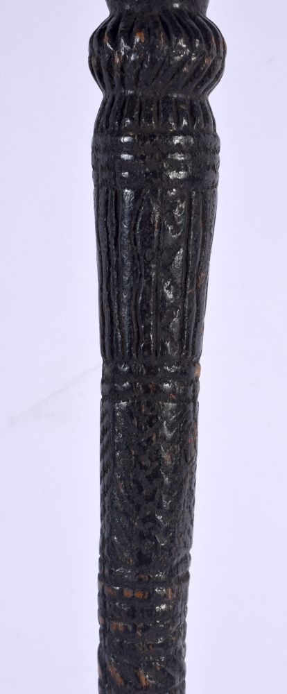 A LARGE 19TH CENTURY CONTINENTAL CARVED TRIBAL CHIEFS STAFF of figural form. 51 cm high. - Image 3 of 7