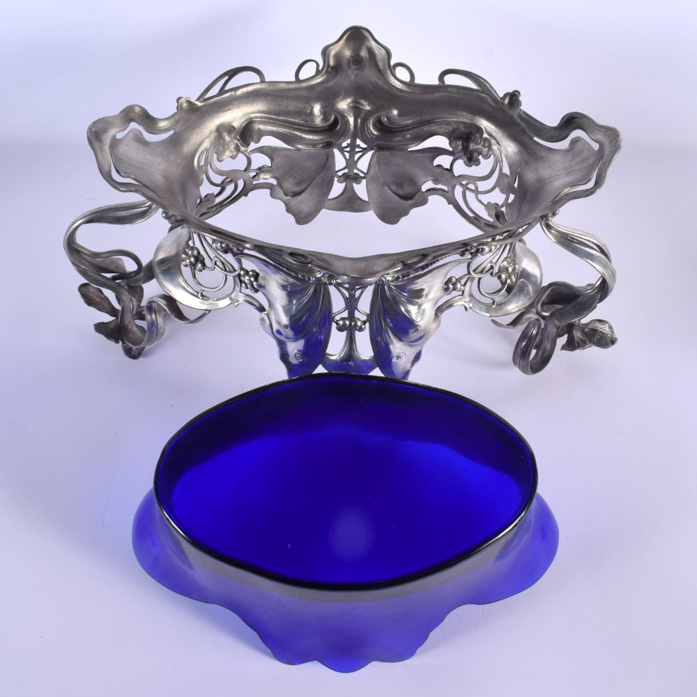 A LOVELY LARGE ART NOUVEAU WMF PEWTER AND BLUE GLASS JARDINIERE formed with opposing dragonflies and - Image 6 of 6