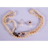 A 9CT GOLD AND PEARL NECKLACE. 15.3 grams. 48 cm long.