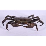 A JAPANESE BRONZE CRAB. 5 cm x 3 cm.