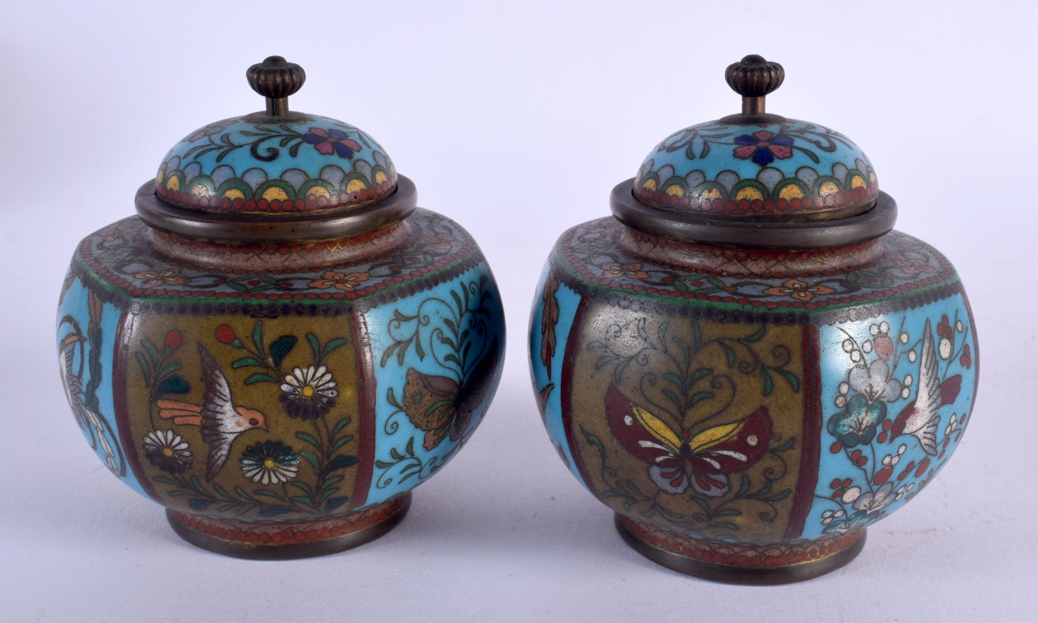 A PAIR OF 19TH CENTURY JAPANESE MEIJI PERIOD CLOISONNE ENAMEL JARS AND COVERS decorated with insects - Image 3 of 5