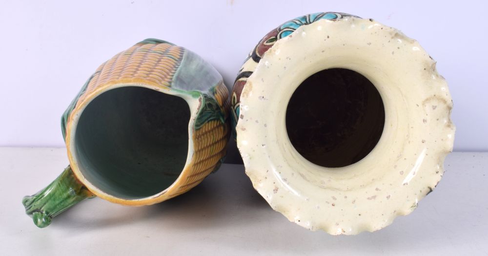 A TURKISH MIDDLE EASTERN IZNIK TYPE VASE and a majolica corn jug. Largest 26.5 cm high. (2) - Image 3 of 4