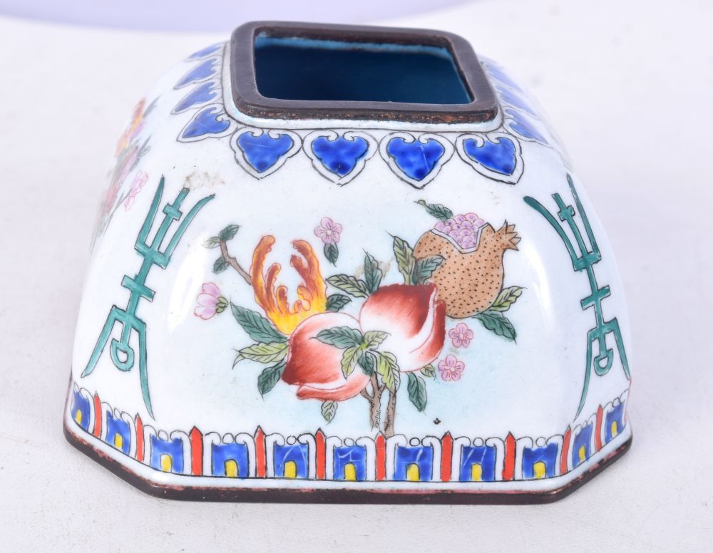 A Chinese Cloisonne enamelled seasoning pot together with a spoon 8 x 12 cm - Image 5 of 7
