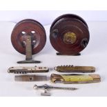 A pair of antique wooden and brass fishing reels together with a collection of pen knives, cased vin