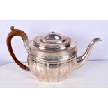 AN ANTIQUE SILVER TEAPOT. 408 grams. 27 cm x 15 cm.