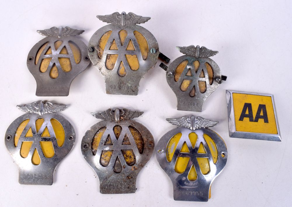 OLD CAR BADGES. (qty) - Image 2 of 5