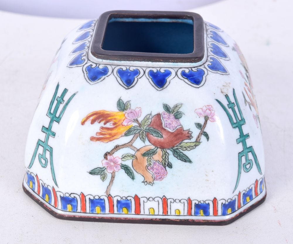 A Chinese Cloisonne enamelled seasoning pot together with a spoon 8 x 12 cm - Image 4 of 7