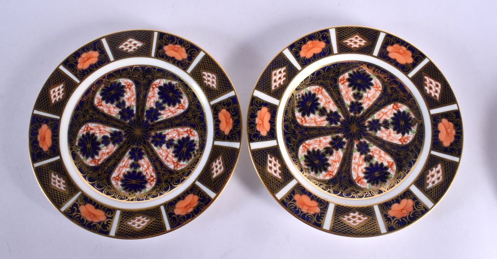 Early 20th century Royal Crown Derby pattern 1128, two cups, saucers and side plates. Plates 16cm d - Image 4 of 9