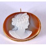 AN ANTIQUE GOLD AND HARDSTONE CAMEO. 3.2cm x 3.5cm x 1.3cm, weight 11.7g