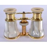 ANTIQUE PAIR OF MOTHER-OF-PEARL OPERA GLASSES. 6.1cm retracted, 8cm extended