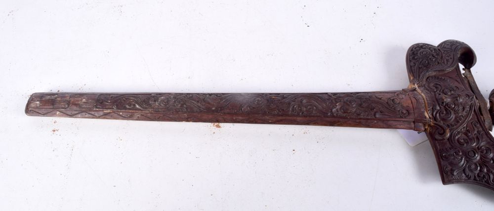 A Balinese carved wood Kris knife 52 cm - Image 7 of 7