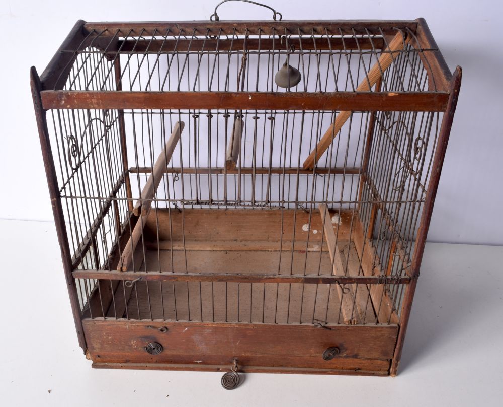 A Victorian wood and metal bird cage 38 x 36 x 27 cm. - Bild 3 aus 3