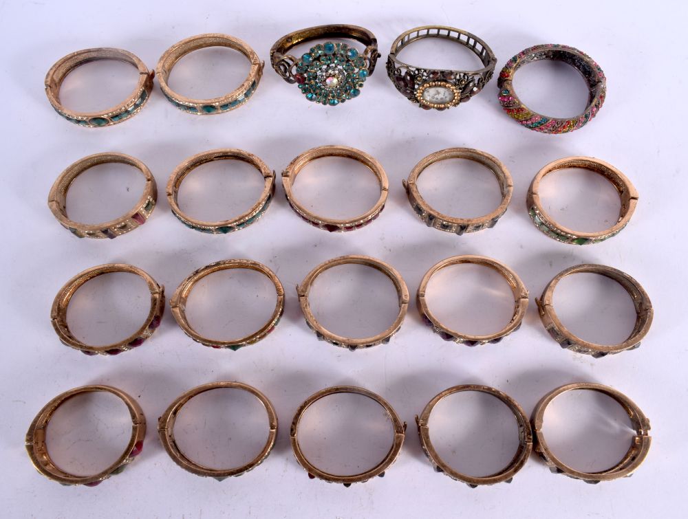 A QUANTITY OF BANGLES (qty) - Image 2 of 2