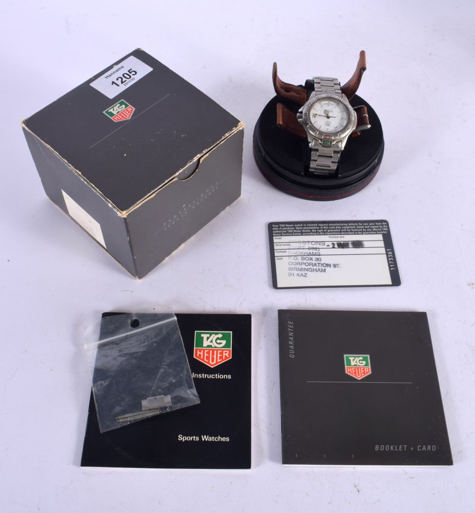 A BOXED C1994 TAG HEUER 4000 AUTO WRISTWATCH WITH SPARE LEATHER STRAP. 4.2cm incl crown