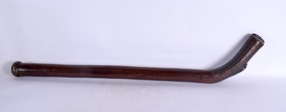 A 19TH CENTURY POLYNESIAN TRIBAL CARVED WOOD FIGHTING CLUB. 81 cm long. - Image 2 of 6