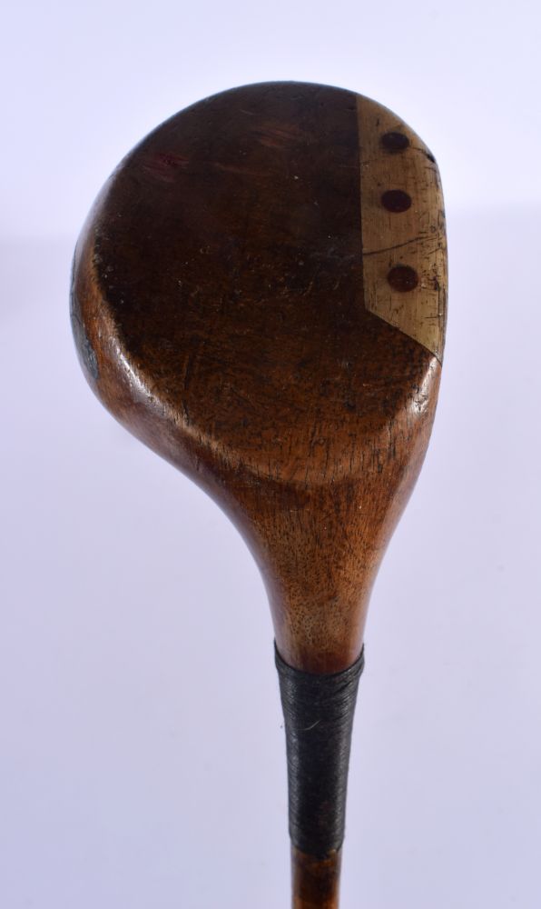 A D & W AUCHTERLONIE OF ST ANDREWS PERSIMMON WOOD DRIVING GOLF CLUB with hickory shaft. 110 cm long. - Image 4 of 8