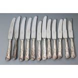 A SET OF SIX TABLE AND DESSERT KNIVES, maker Walker & Hall, Sheffield 1962 and 1963 (four table
