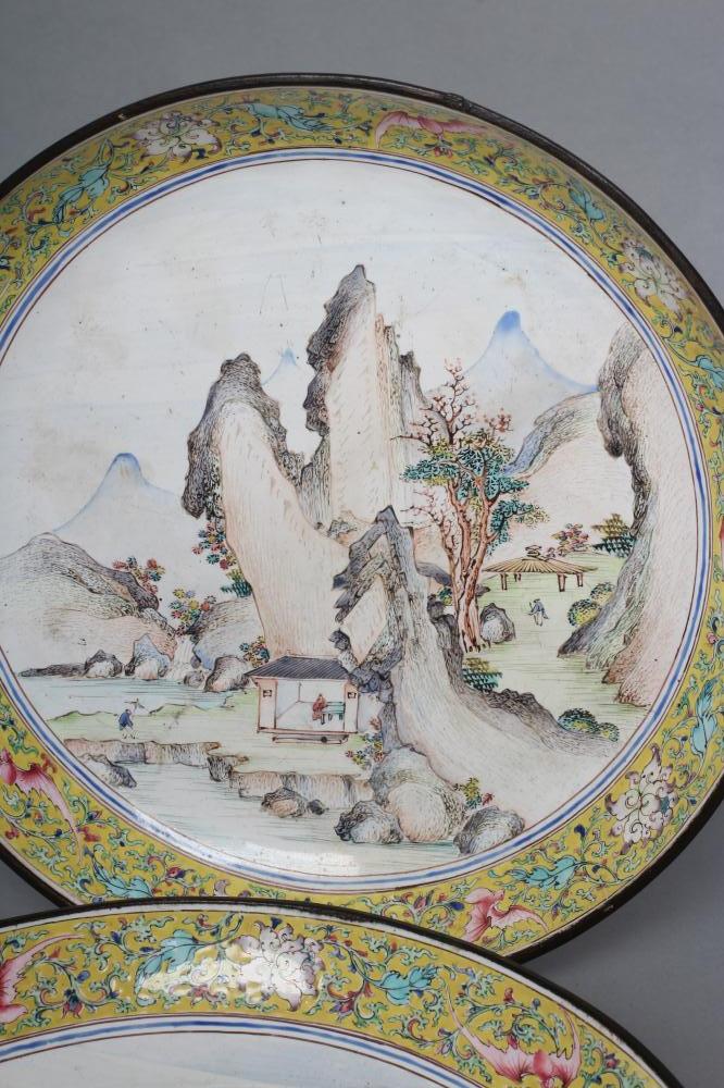 A PAIR OF CANTON ENAMEL SAUCER DISHES centrally painted in pastel colours with figures in - Image 4 of 8