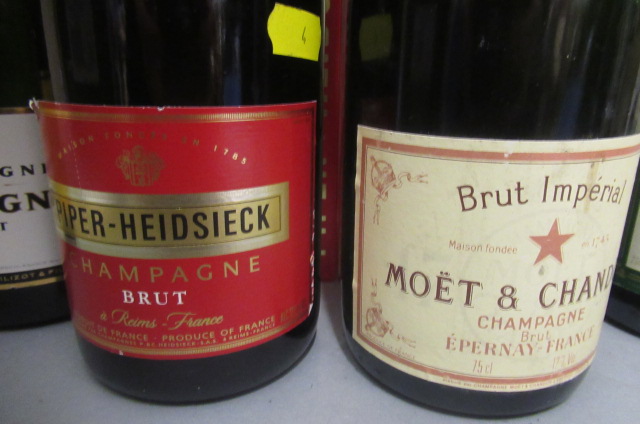 6 bottles of champagne, comprising 1 boxed Moet & Chandon Brut Imperial, 1 boxed Piper-Heidsieck, - Image 2 of 4