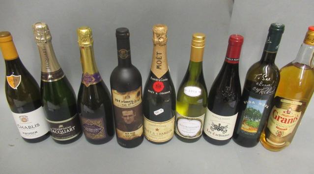 9 mixed wines and spirits, comprising 1litre Grants finest scotch whisky, 1 Moet & Chandon