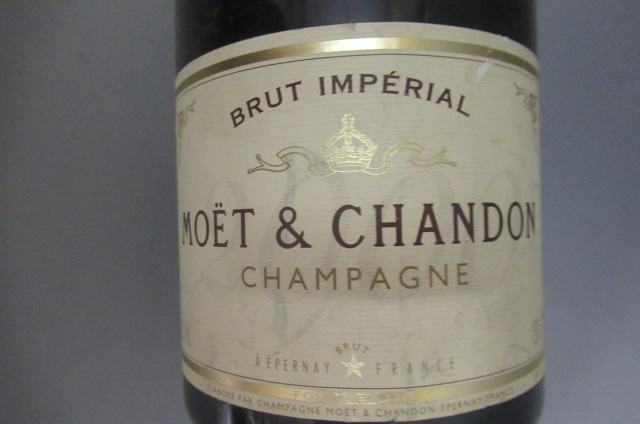 One magnum 2000 Moet & Chandon Brut Imperial champagne - Image 2 of 4