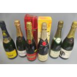 6 bottles of champagne, comprising 1 boxed Moet & Chandon Brut Imperial, 1 boxed Piper-Heidsieck,