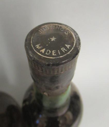Four bottles of fortified wine, comprising 2 bottles Nieport's white port, 1 bottle Quinta do - Image 4 of 4