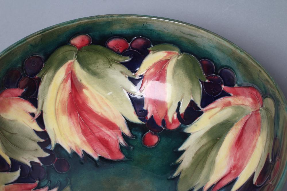 A MOORCROFT POTTERY LEAVES AND POTTERY PATTERN BOWL, mid 20th century, tubelined and painted in - Image 2 of 3