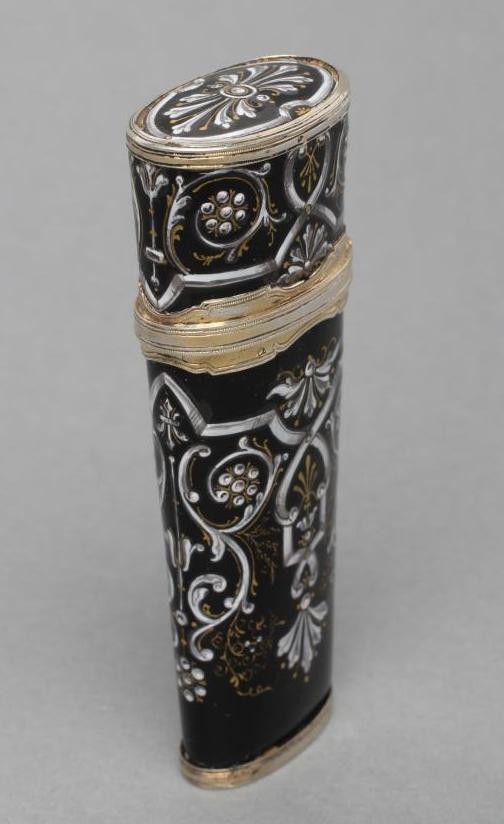 A LIMOGES ENAMEL SCENT BOTTLE, early 19th century, of flared flattened oval section, the black - Image 2 of 6