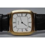 A GENTLEMAN'S PIAGET WRISTWATCH, the rounded square white dial with black Roman numerals in a