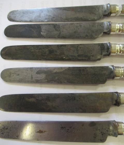 A SET OF TWELVE WILLIAM IV DESSERT KNIVES, maker's mark SP, London 1837, the reeded stamped and - Image 4 of 8