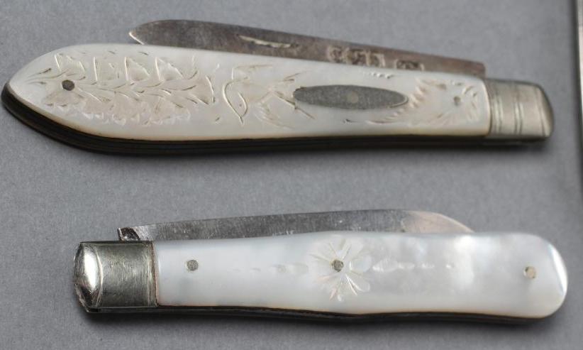 A COLLECTION OF FIVE FOLDING FRUIT KNIVES all with silver blades and mother of pearl handles, - Image 4 of 8