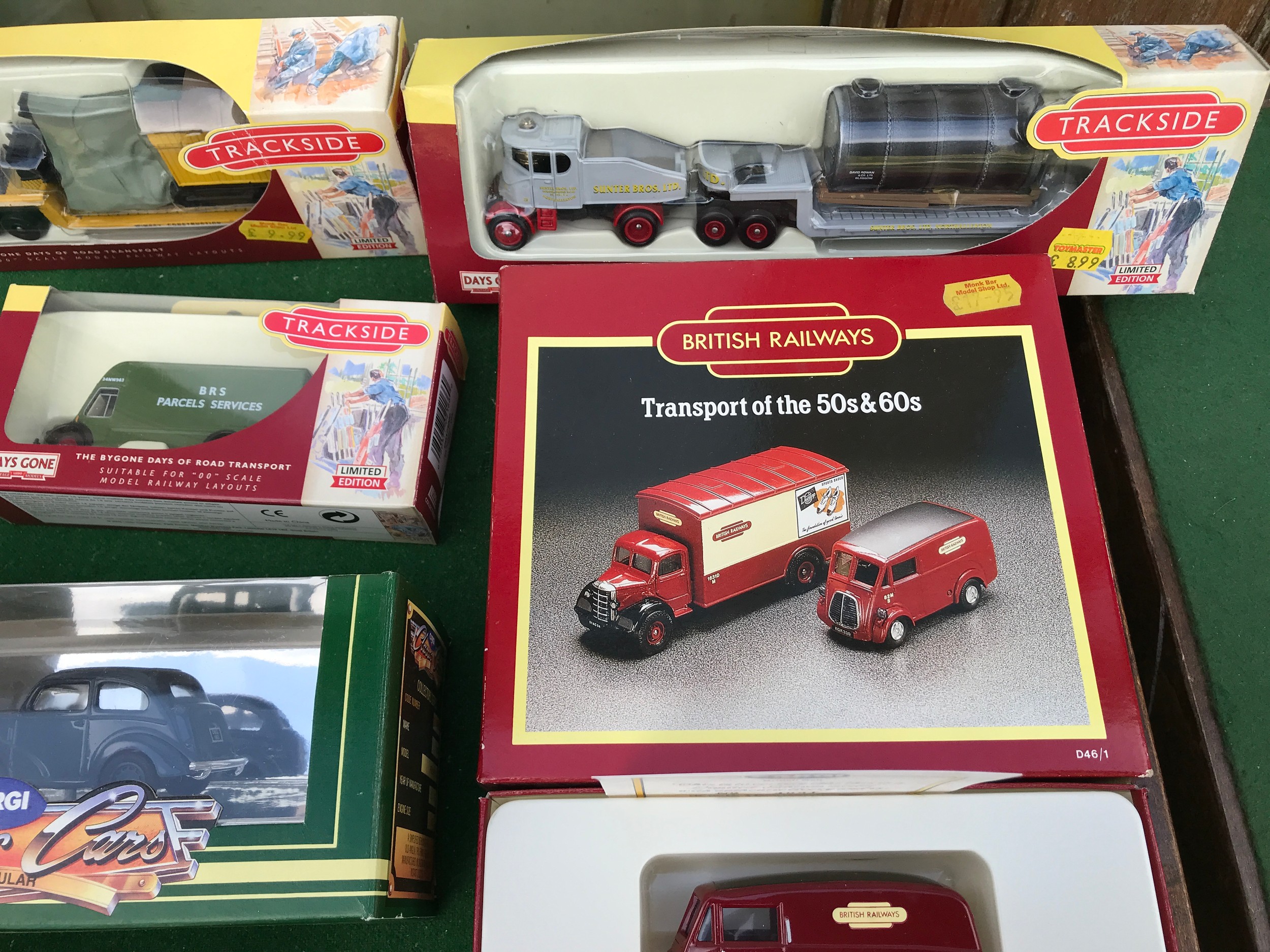 A mixed collection of diecast vehicles including Corgi Classics, Lledo Trackside, Playart, Lima - Image 4 of 7