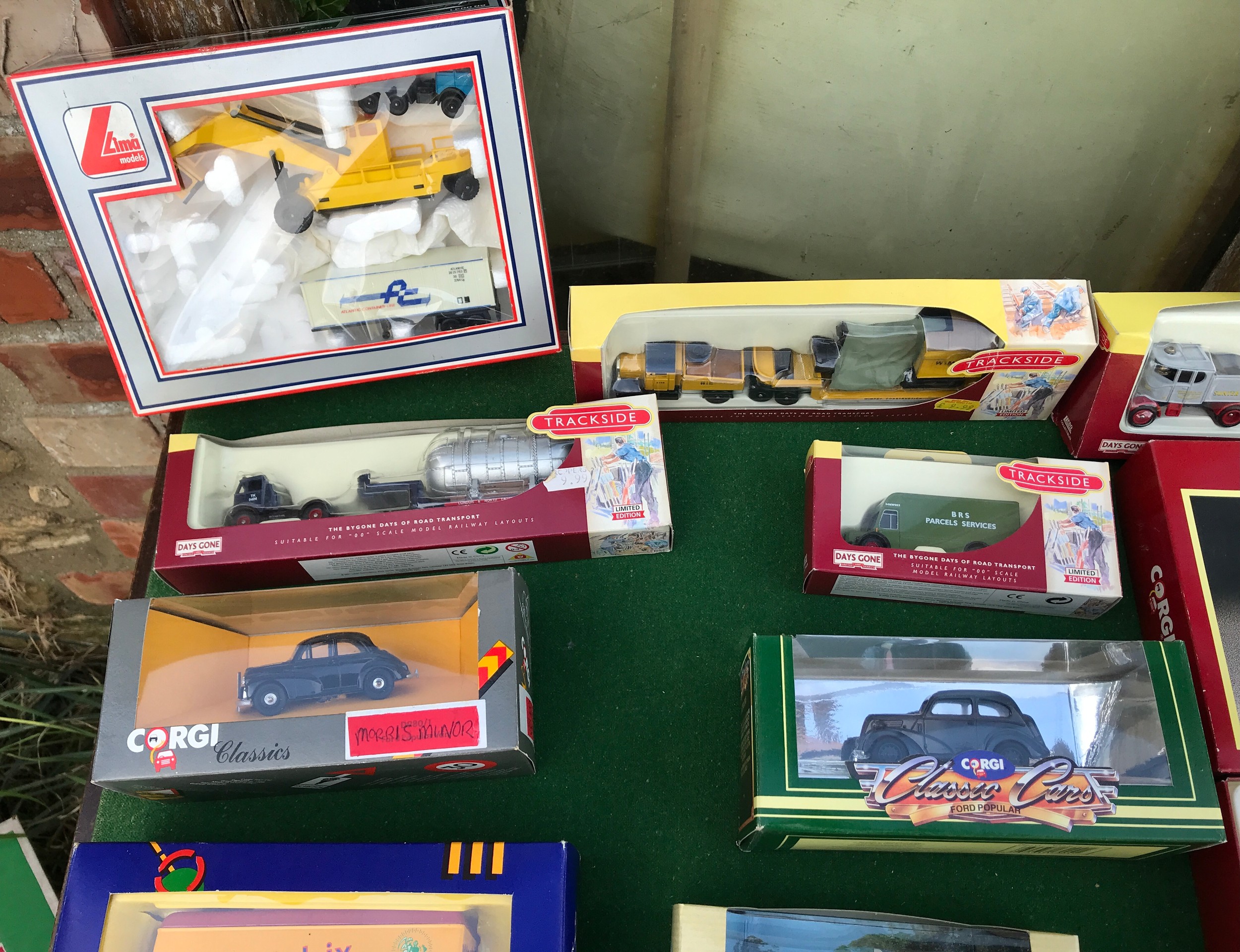 A mixed collection of diecast vehicles including Corgi Classics, Lledo Trackside, Playart, Lima - Image 3 of 7