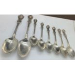 Victorian silver spoons to include 2 serving spoons and 6 dessert/teaspoons. Total 413gm. London