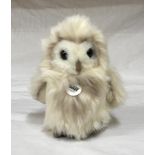 A Steiff owl in box. 15cm h.Condition ReportGood condition with tags.