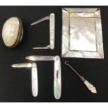 Selection of Mother of Pearl to include card case 10.5 h x 8cm w, oval shaped pill/snuff box 6.5