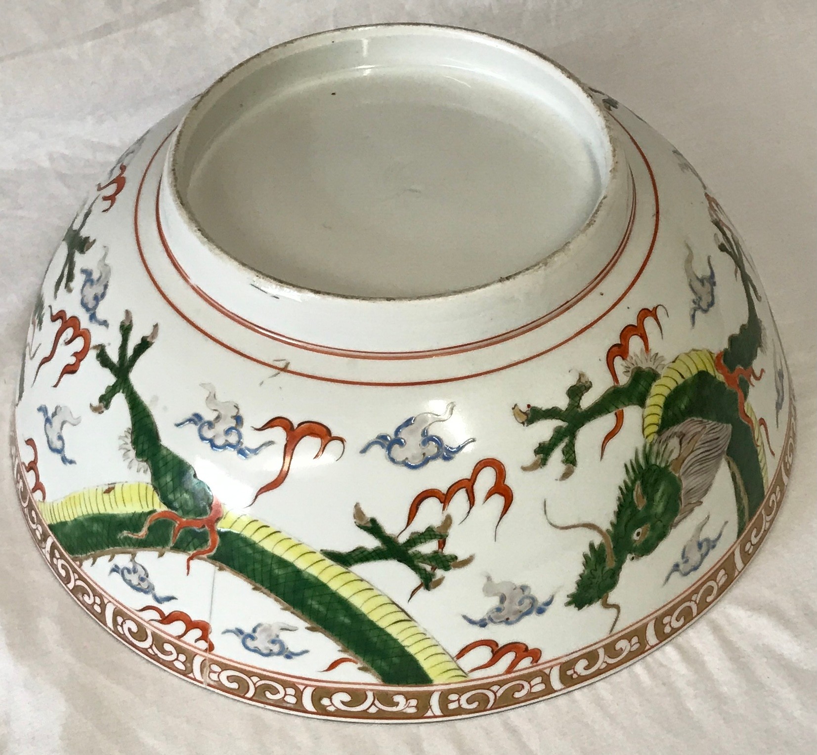 Chinese bowl depicting Green Dragons 31cm d 12cm h.Condition ReportHairline crack to rim of bowl. - Image 3 of 3