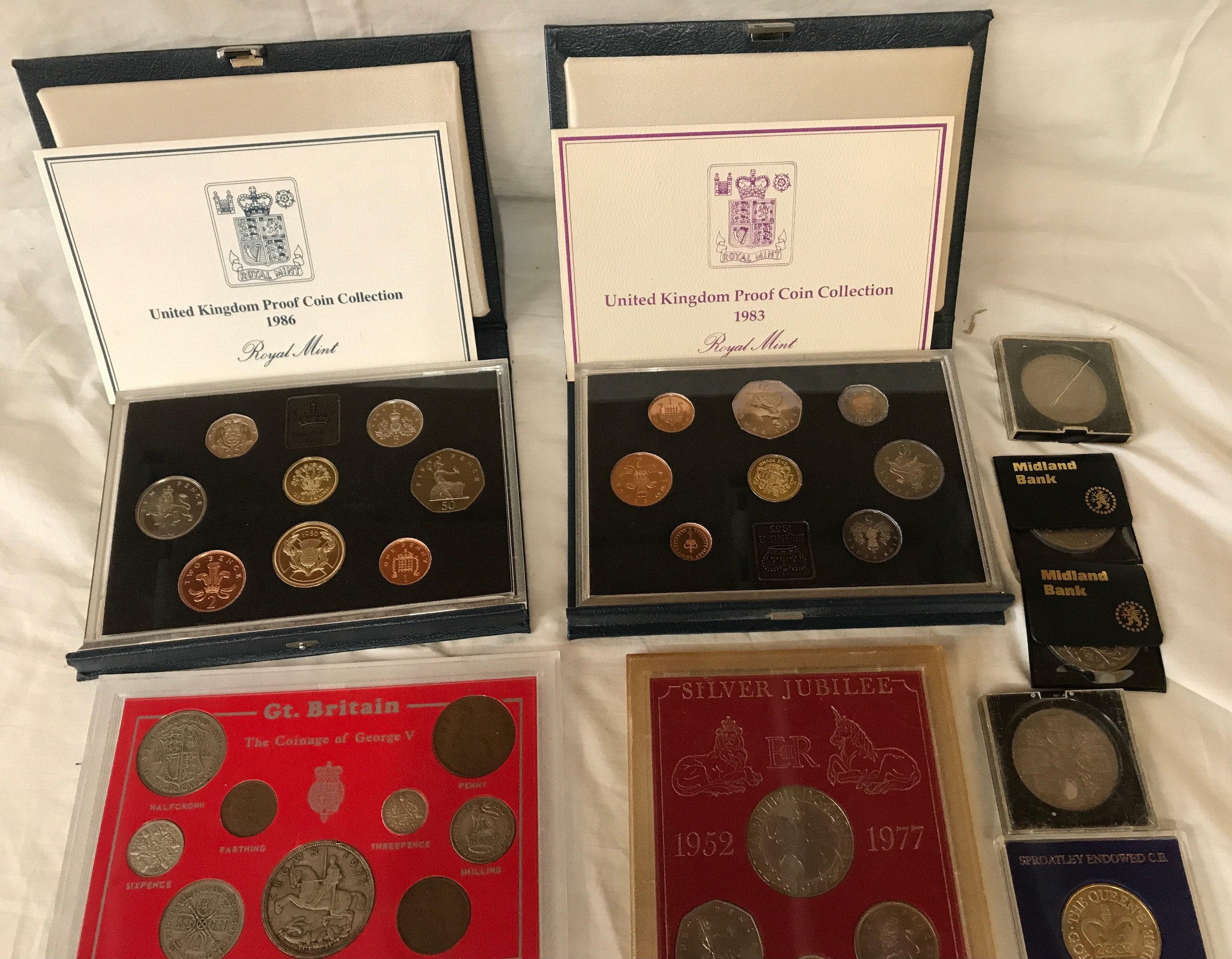 British coinage collection: Proof coins 1986, 1983,1977, George V coinage Queens Diamond Jubilee - Image 4 of 5