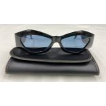 Gianni Versace ladies sunglasses, black, original case, grey lenses. Model Mod.421 colour Col.852.