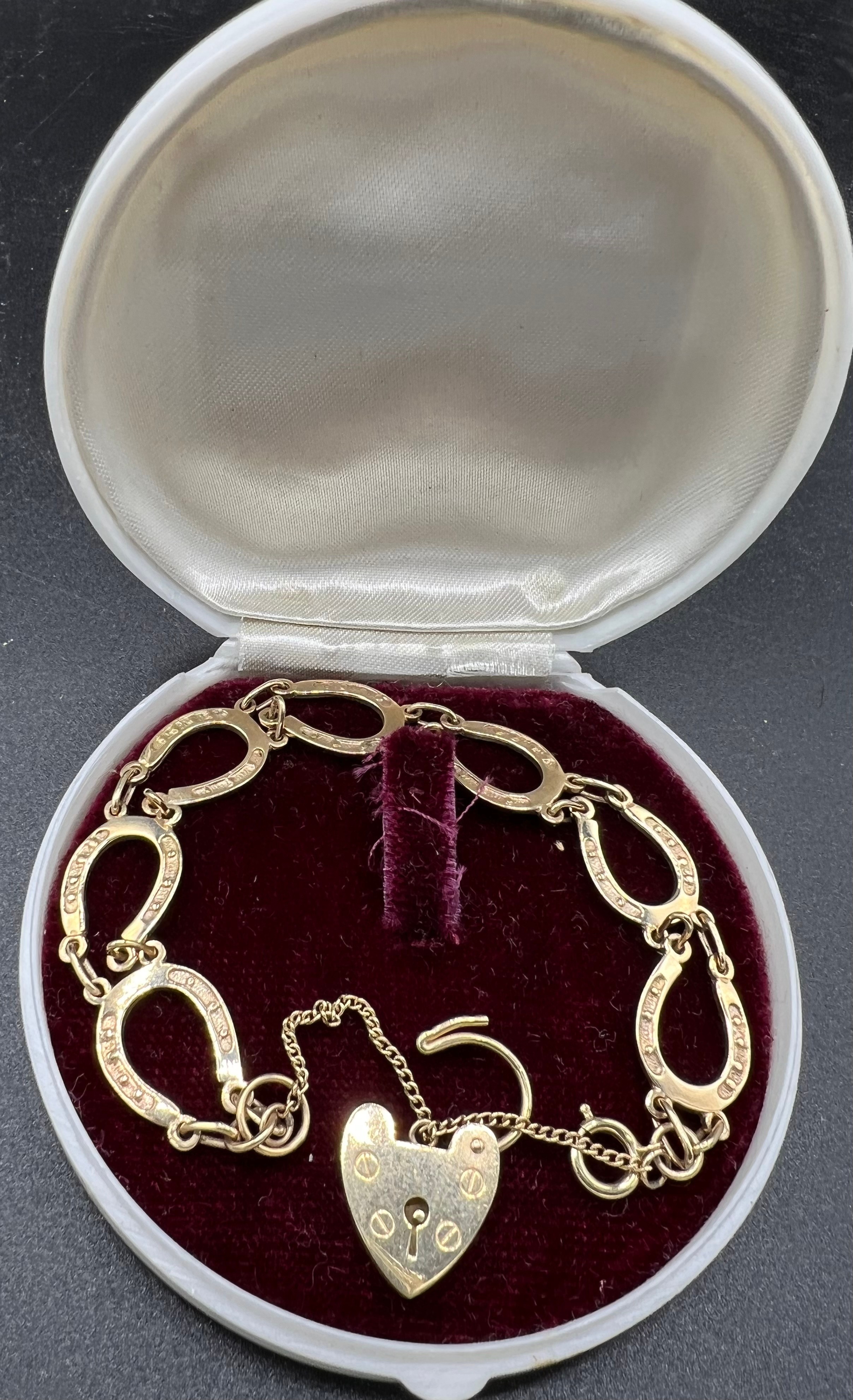 A 9ct gold horseshoe bracelet. Weight 11.9gm.Condition ReportGood condition.