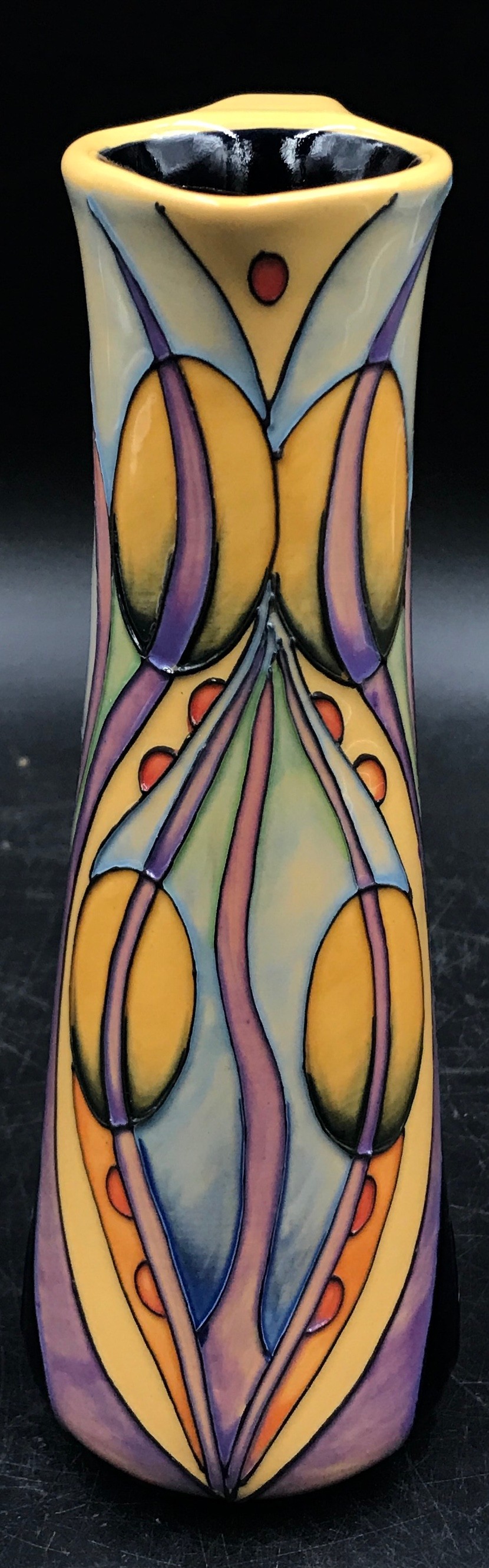 A Moorcroft Pottery Jug, painted in the 'Swansong' pattern designed by Nicola Slaney, No 38. 19cm h. - Bild 2 aus 5