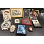 Collection of 12 vintage photograph frames some wood, some metal largest 26cm x 21cm, smallest 6cm