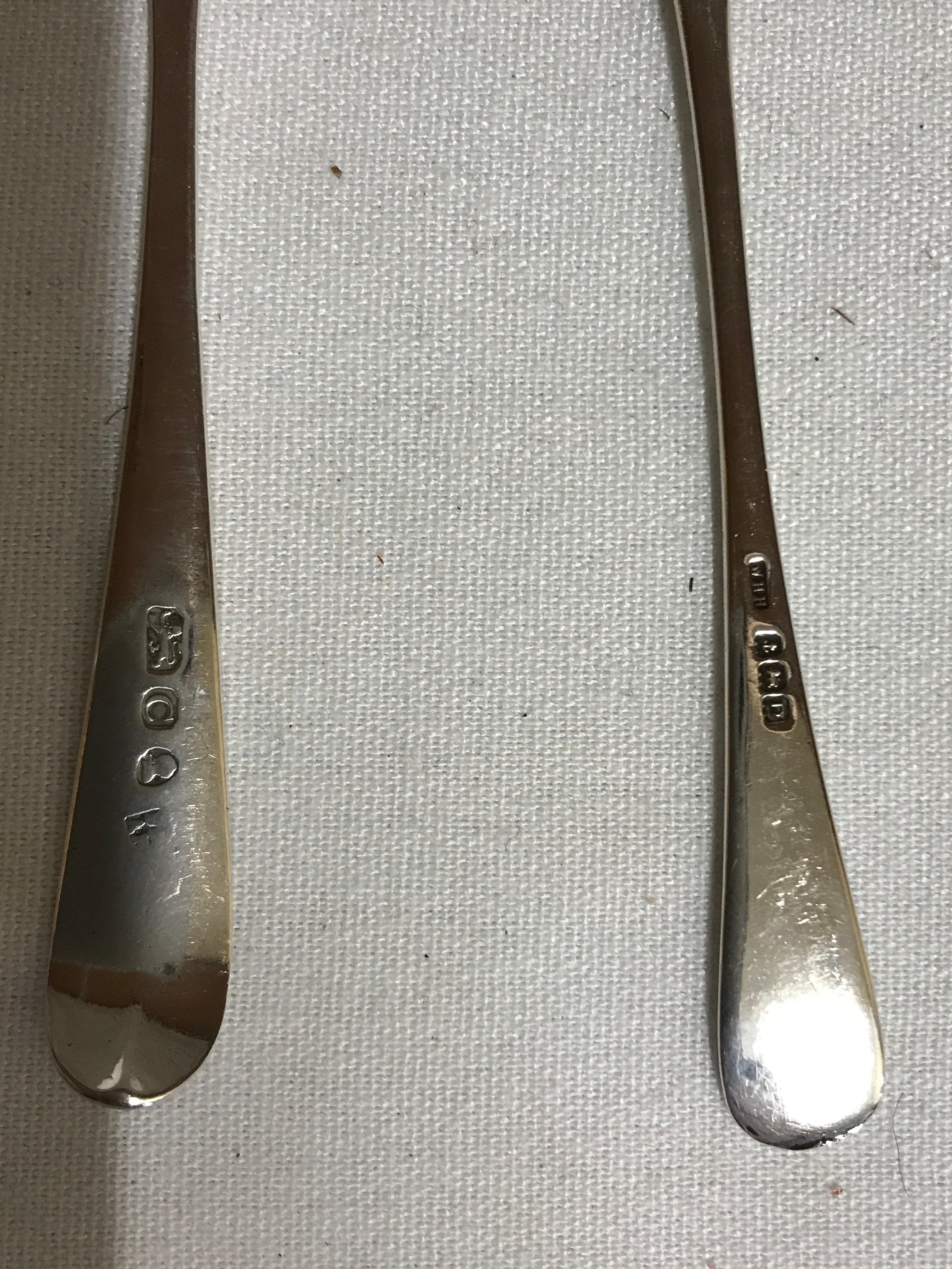 Fourteen hallmarked silver spoons to include 5 matching fiddle pattern teaspoons Exeter 1881, 3 - Image 9 of 10