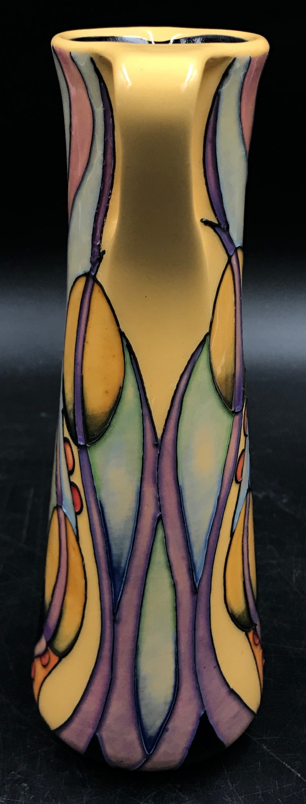 A Moorcroft Pottery Jug, painted in the 'Swansong' pattern designed by Nicola Slaney, No 38. 19cm h. - Bild 3 aus 5